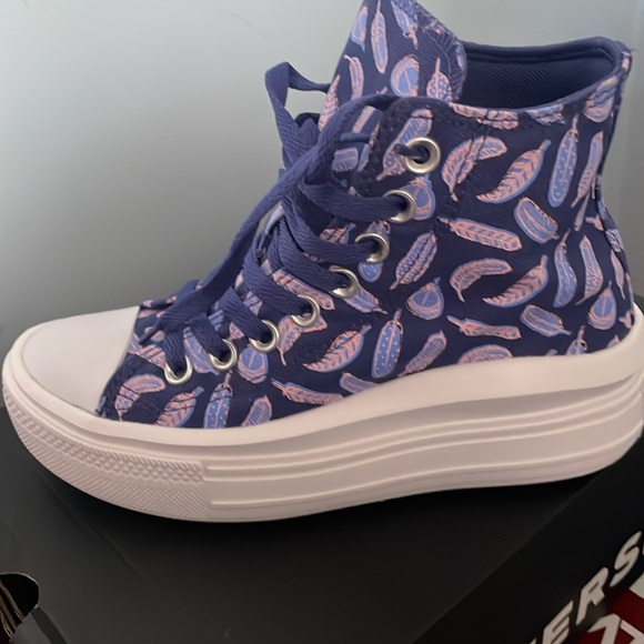 Size 3.5 - Picture 3 of 4